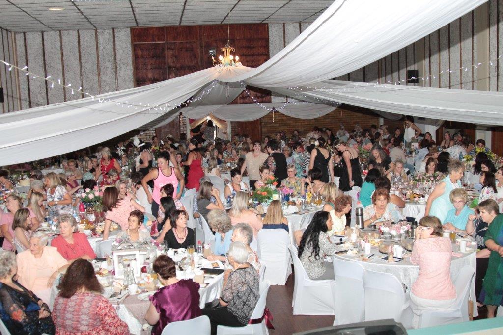 dinamiese-damestee-saal-2